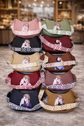 This fashionable women’s shoulder / crossbody handbag